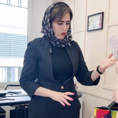 دکتر الهه فروتن بهترین جراح خانم ایران است